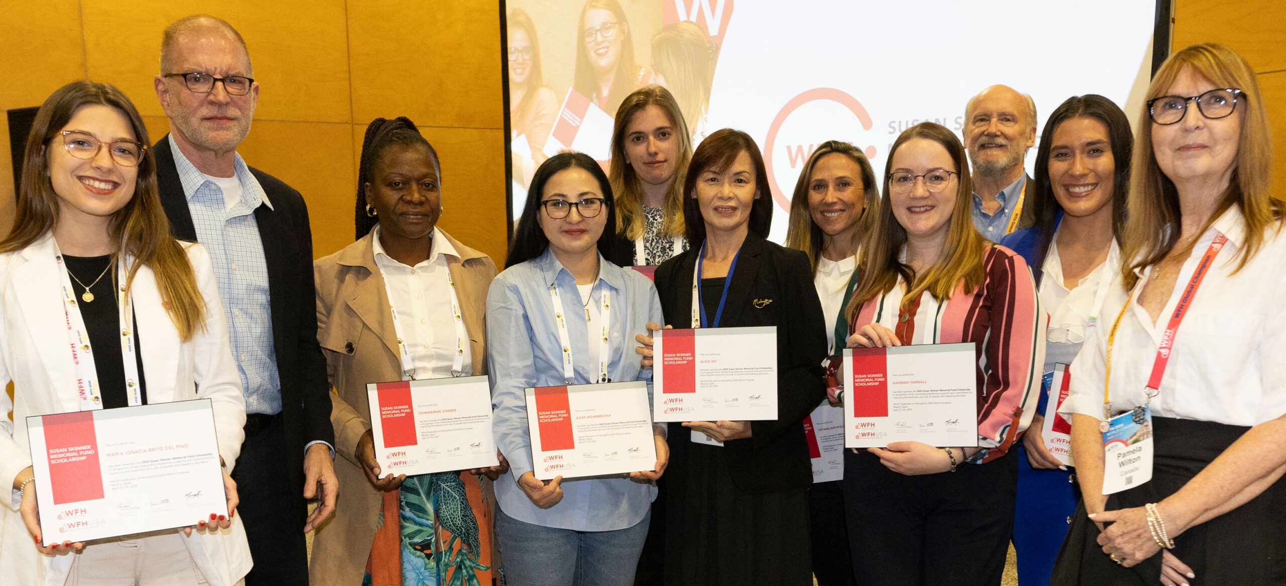 Lauréats et dirigeants du programme de bourses d'études 2024 du Fonds commémoratif Susan Skinner (SSMF)